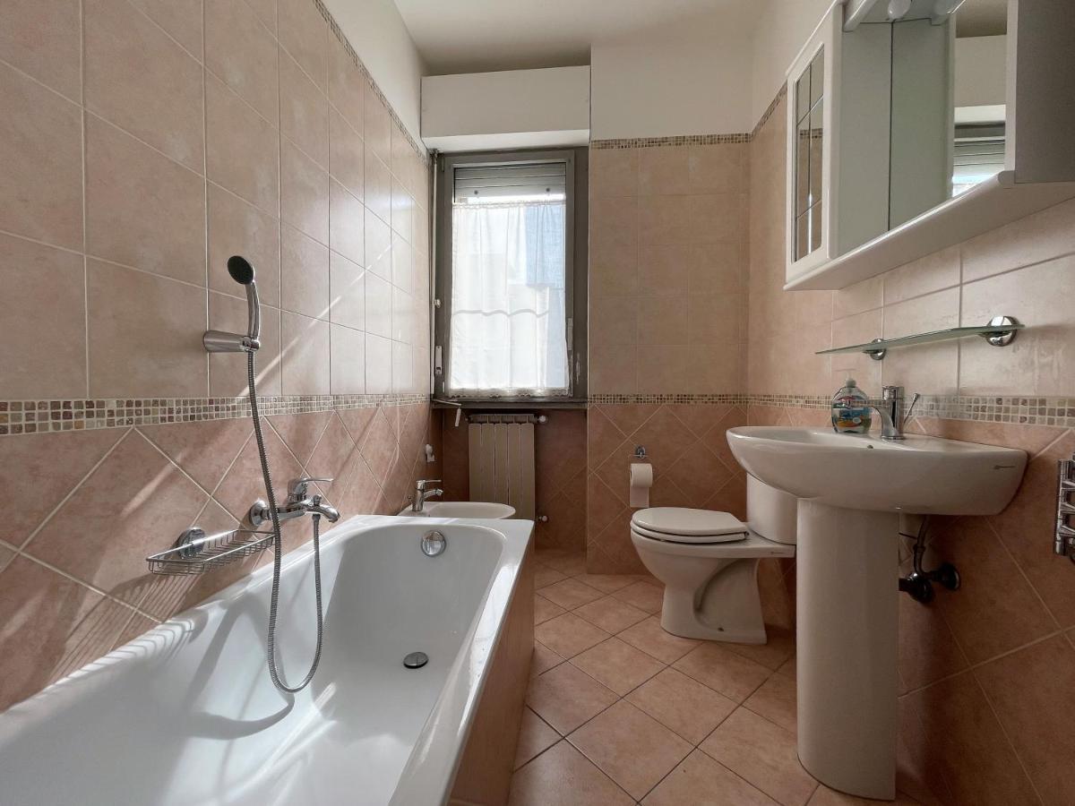 Stefano'S Guests House: 2 Bedrooms & Parking In Viareggio Exterior foto